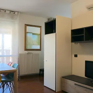Happy Flat With Terrace Milan