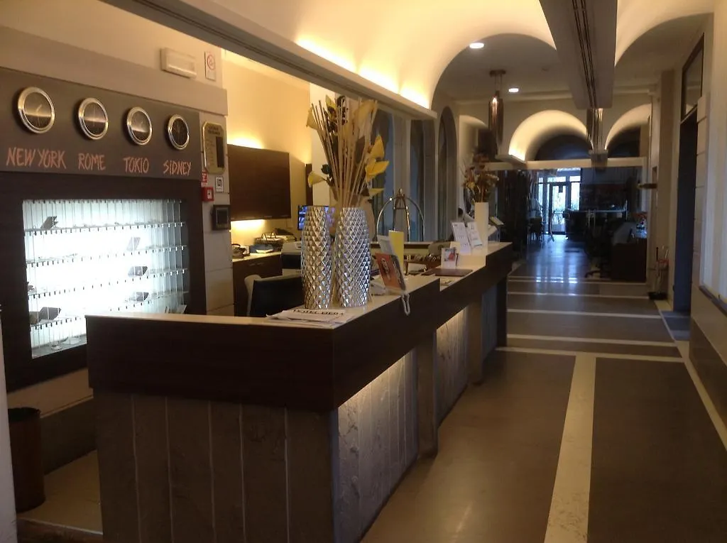 Hotel Fiera Wellness & Spa Μπολόνια 3*,