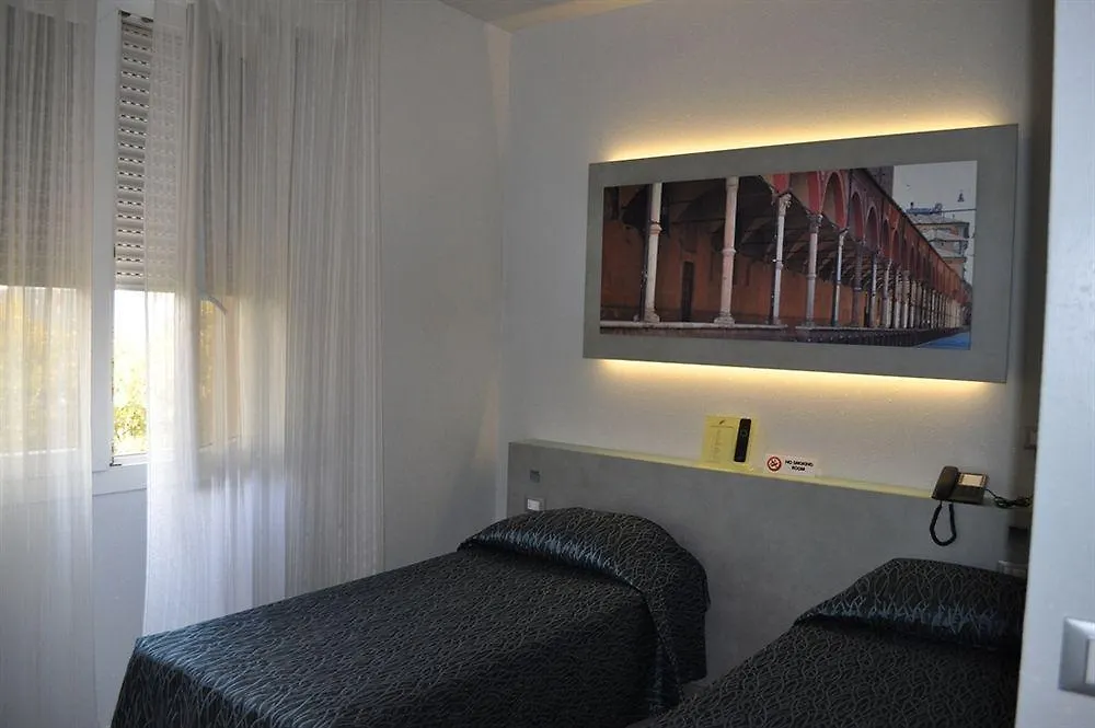 Hotel Fiera Wellness & Spa Bolonia